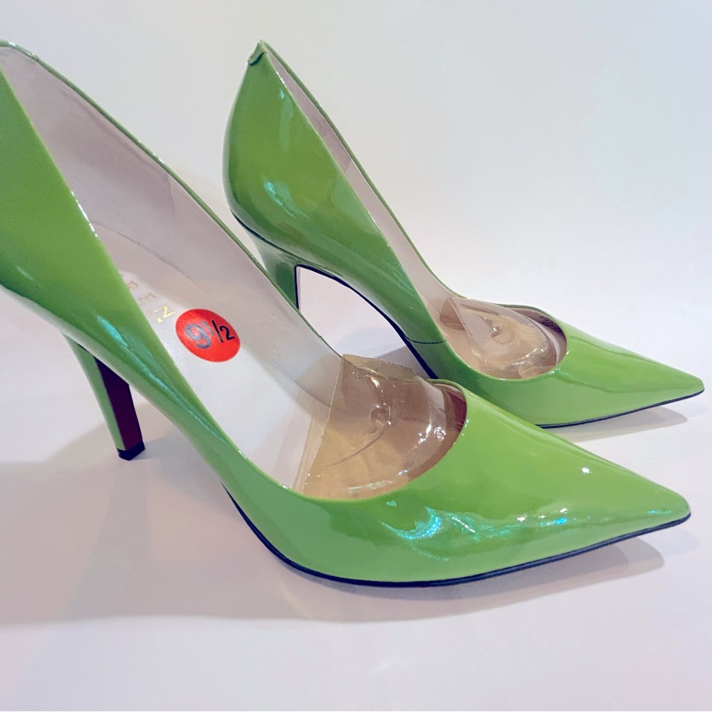 Vintage Ralph Lauren Pumps. NEW never worn. In my personal closet since 80s